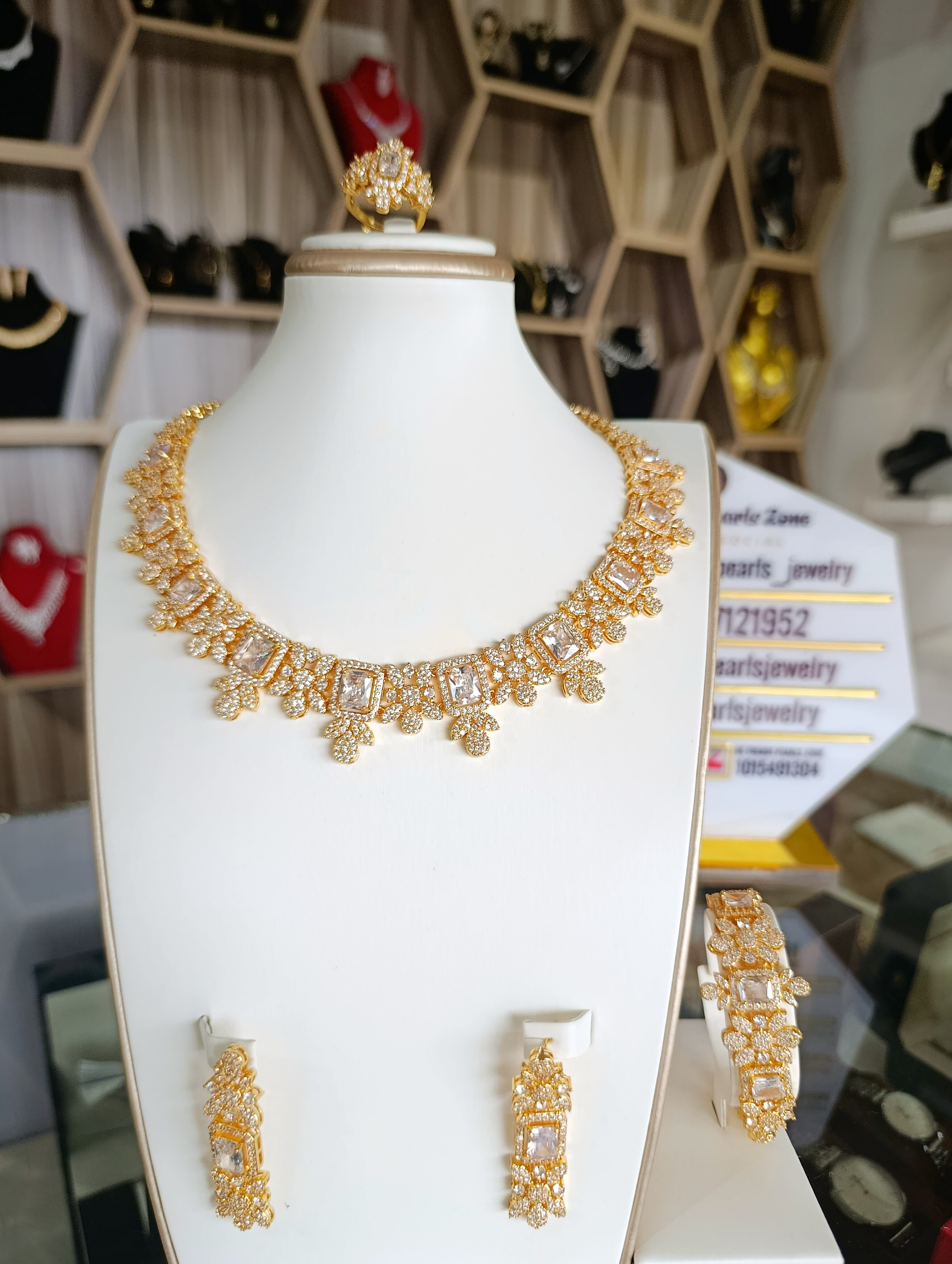 AAA CUBIC ZIRCONIA2